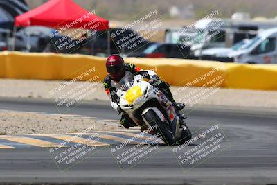 media/Apr-10-2022-SoCal Trackdays (Sun) [[f104b12566]]/Turn 2 (1135am)/